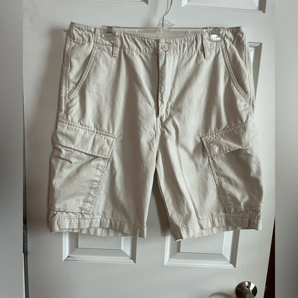 Levi’s cargo shorts